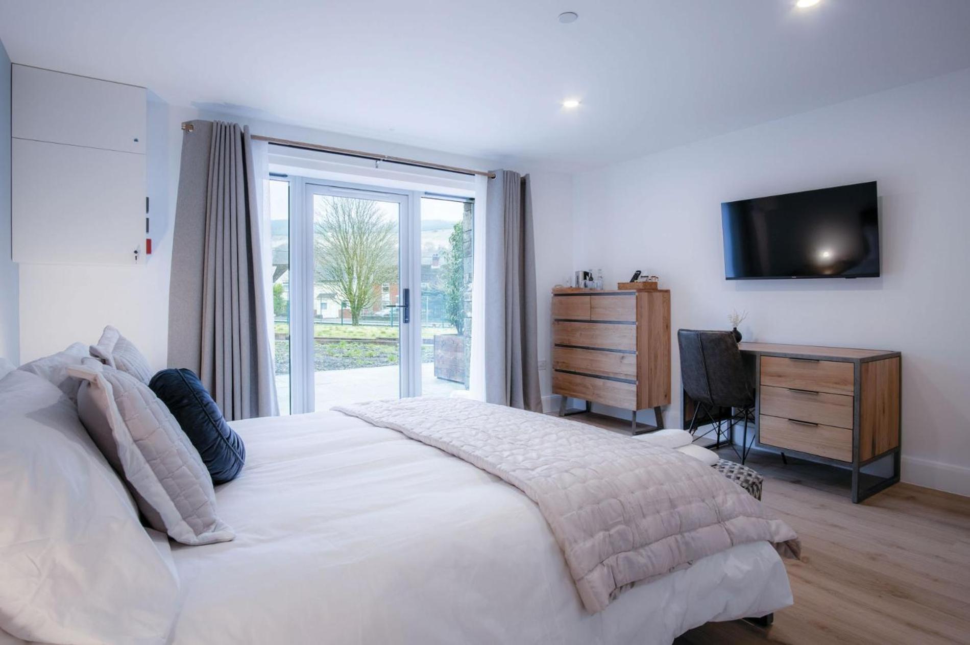 Suite 6 - Sleeping Giant Hotel - Pen Y Cae Inn Brecon Extérieur photo